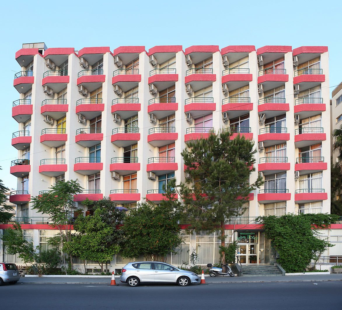 ด้านหน้าที่พัก