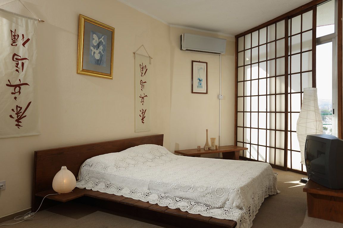 Deluxe kamer, 1 twee- of 2 eenpersoonsbedden | Een bureau, verduisterende gordijnen, beddengoed