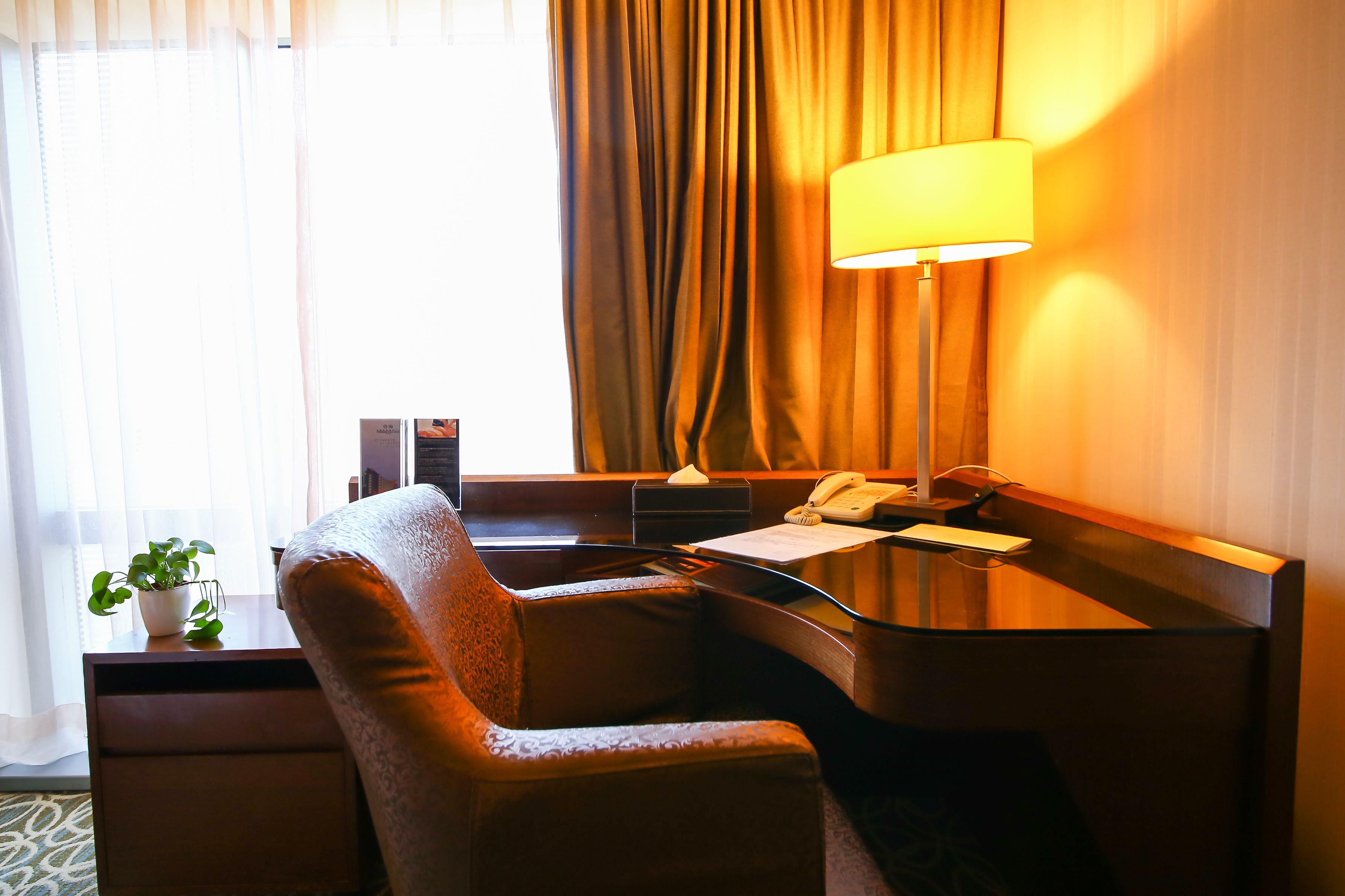 in-room business centre
