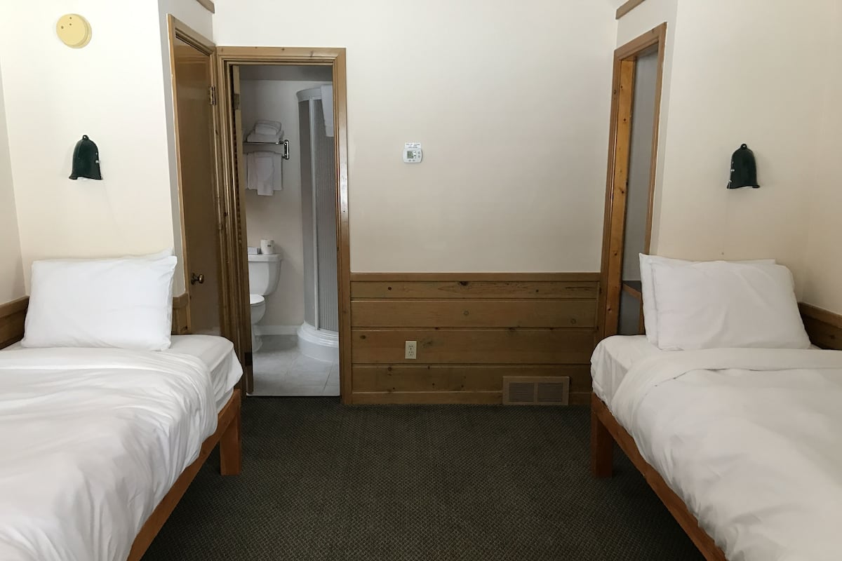 高級寢具、書桌、熨斗/熨衫板、免費 Wi-Fi