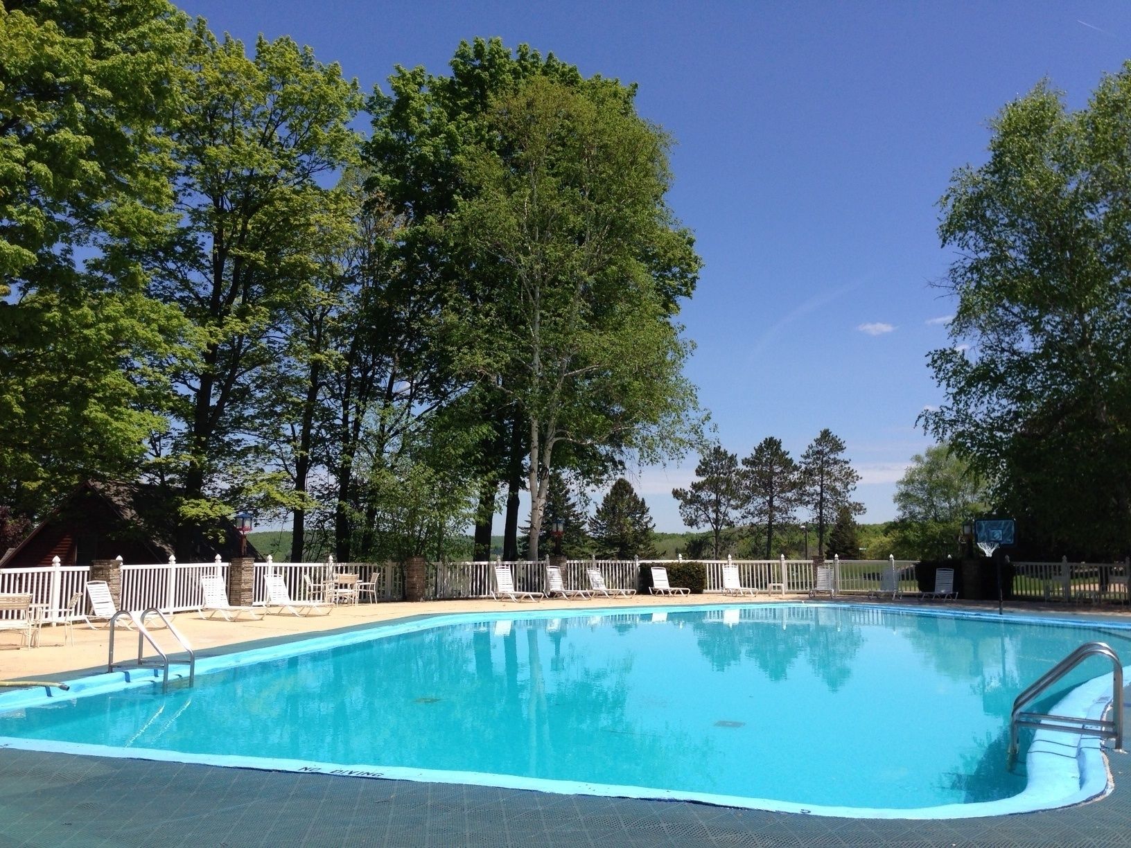 seasonal outdoor pool, open 10:00 am to 9:00 pm, pool loungers