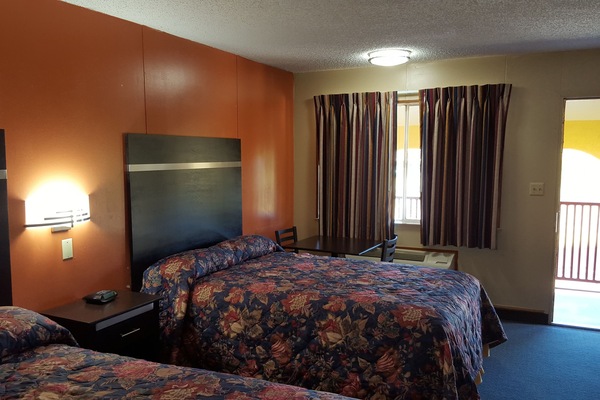 Standard Double Room, Non Smoking | Desk, free WiFi, bed sheets