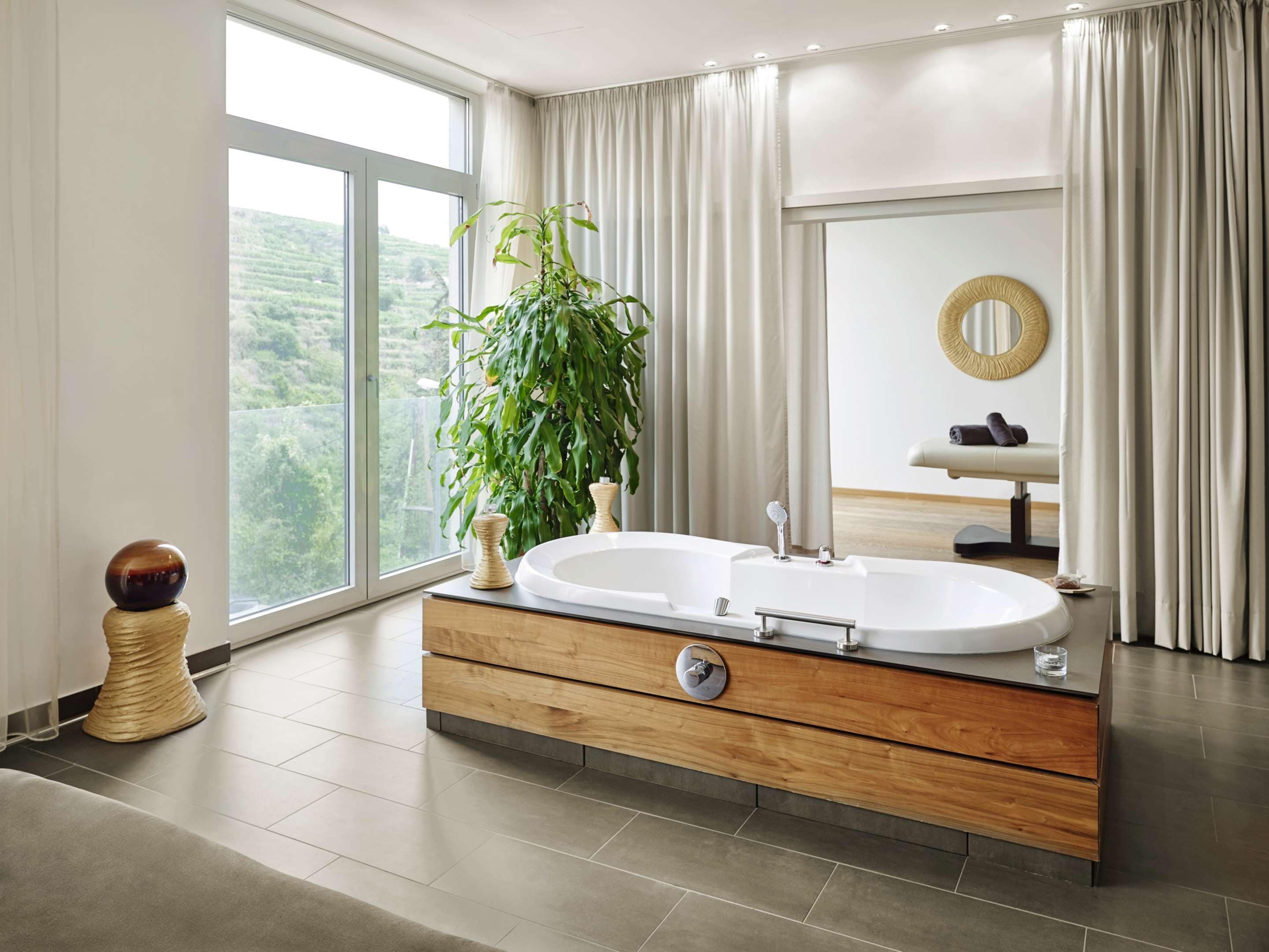 couples treatment room(s), sauna, hot tub, steam room, body treatments