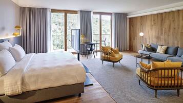 Deluxe Studio Suite, Balcony (Goldberg)