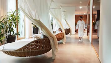 Behandlungsräume für Paare, Sauna, Whirlpool, Dampfbad