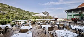 2 restauranter, frokost serveres