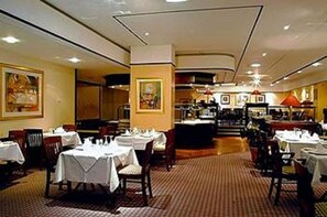 Daily English breakfast (GBP 12.00 per person) - Britannia Nottingham Hotel (Nottingham)