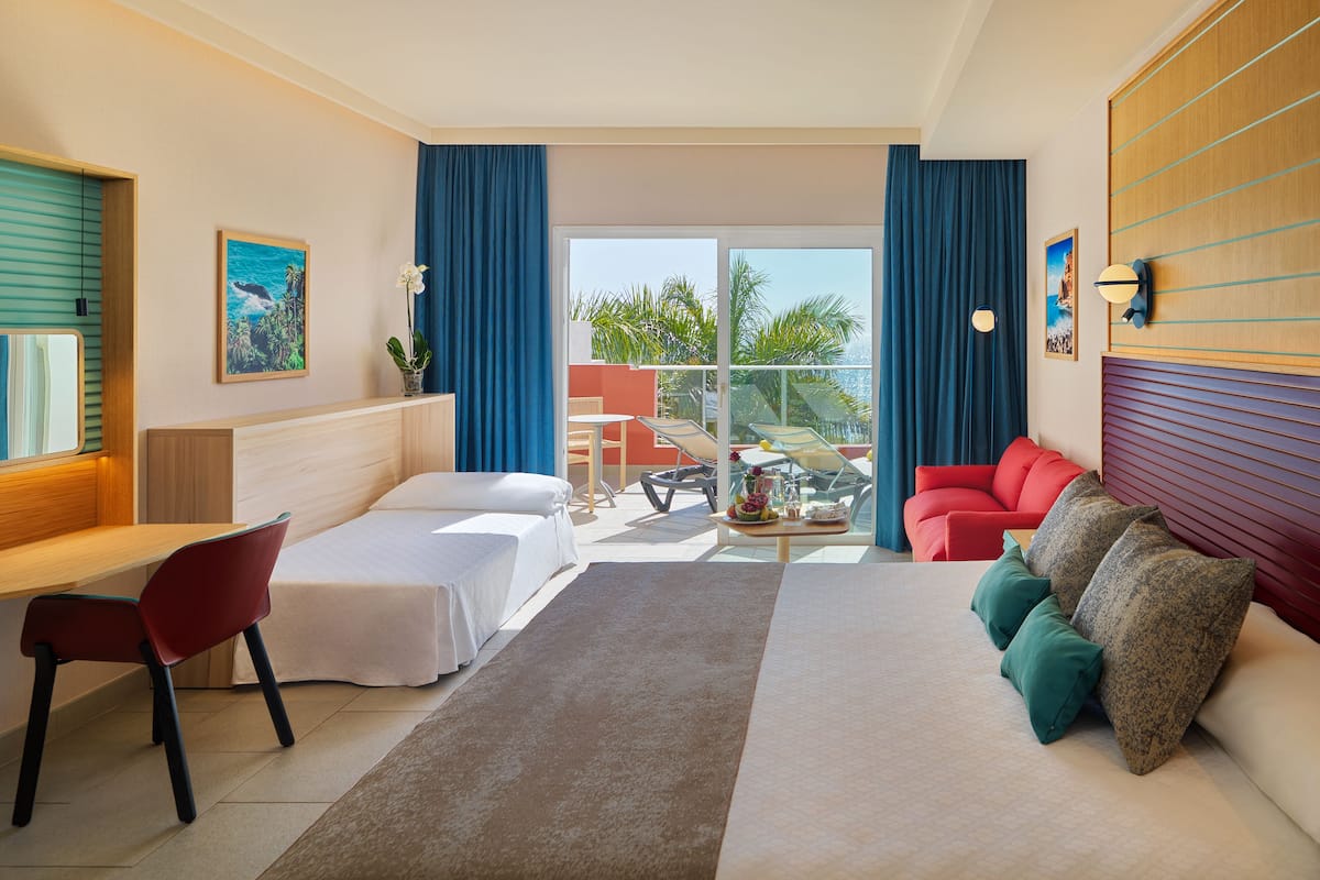 superior double room | 1 bedroom, down duvets, minibar, in-room safe