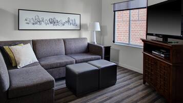 Hochwertige Bettwaren, Pillowtop-Betten, Schreibtisch