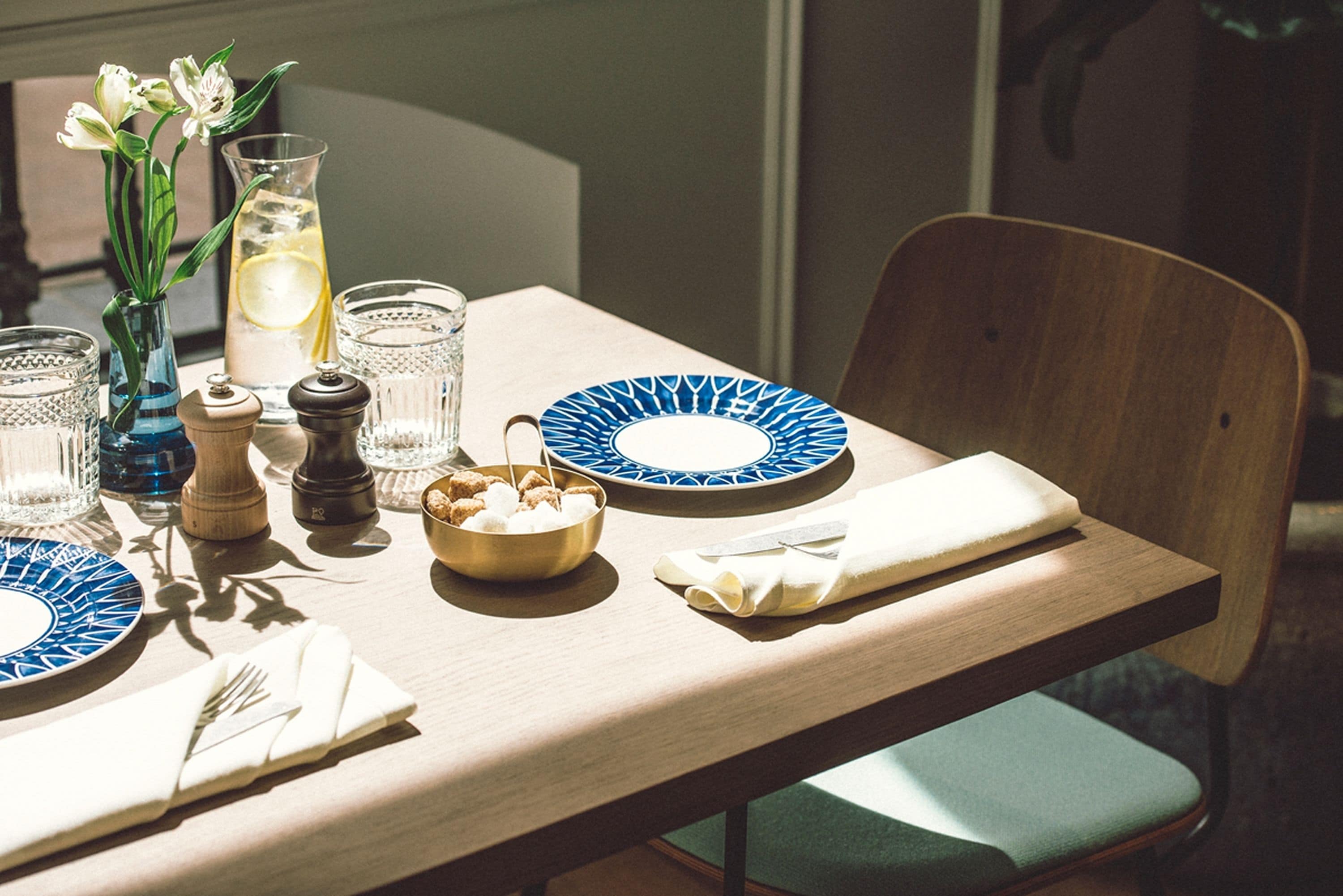 Desayuno continental diario (EUR 29 por persona)