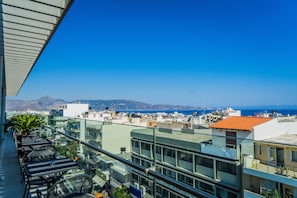 View from property - Castello City Hotel (Heraklion)
