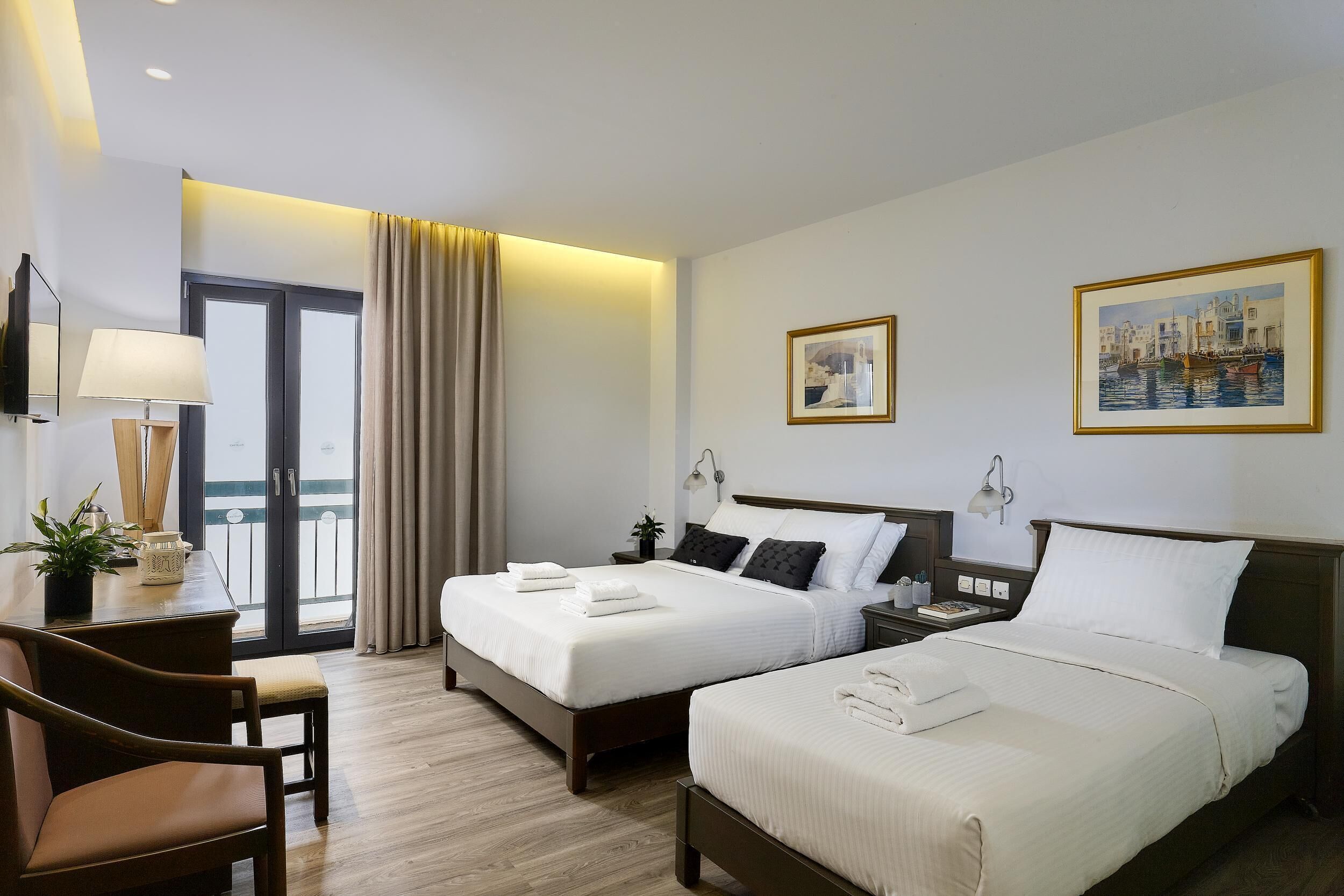 Habitación triple Deluxe | Ropa de cama hipoalergénica y camas con efecto memoria 