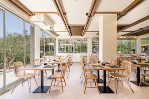 Restaurant - Matala Bay Hotel (Faistos)