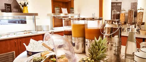 Daily buffet breakfast (EUR 12.5 per person)