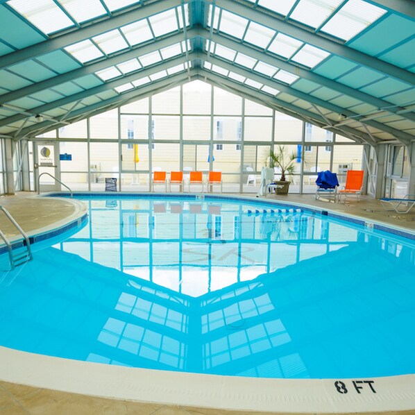 Indoor pool - Sea Ranch Resort (Kill Devil Hills)