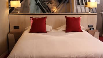 Quarto triplo | Escrivaninha, Wi-Fi de cortesia, roupa de cama