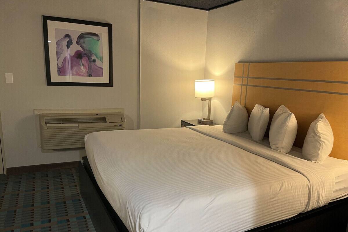 Premium bedding, pillowtop beds, desk, blackout drapes