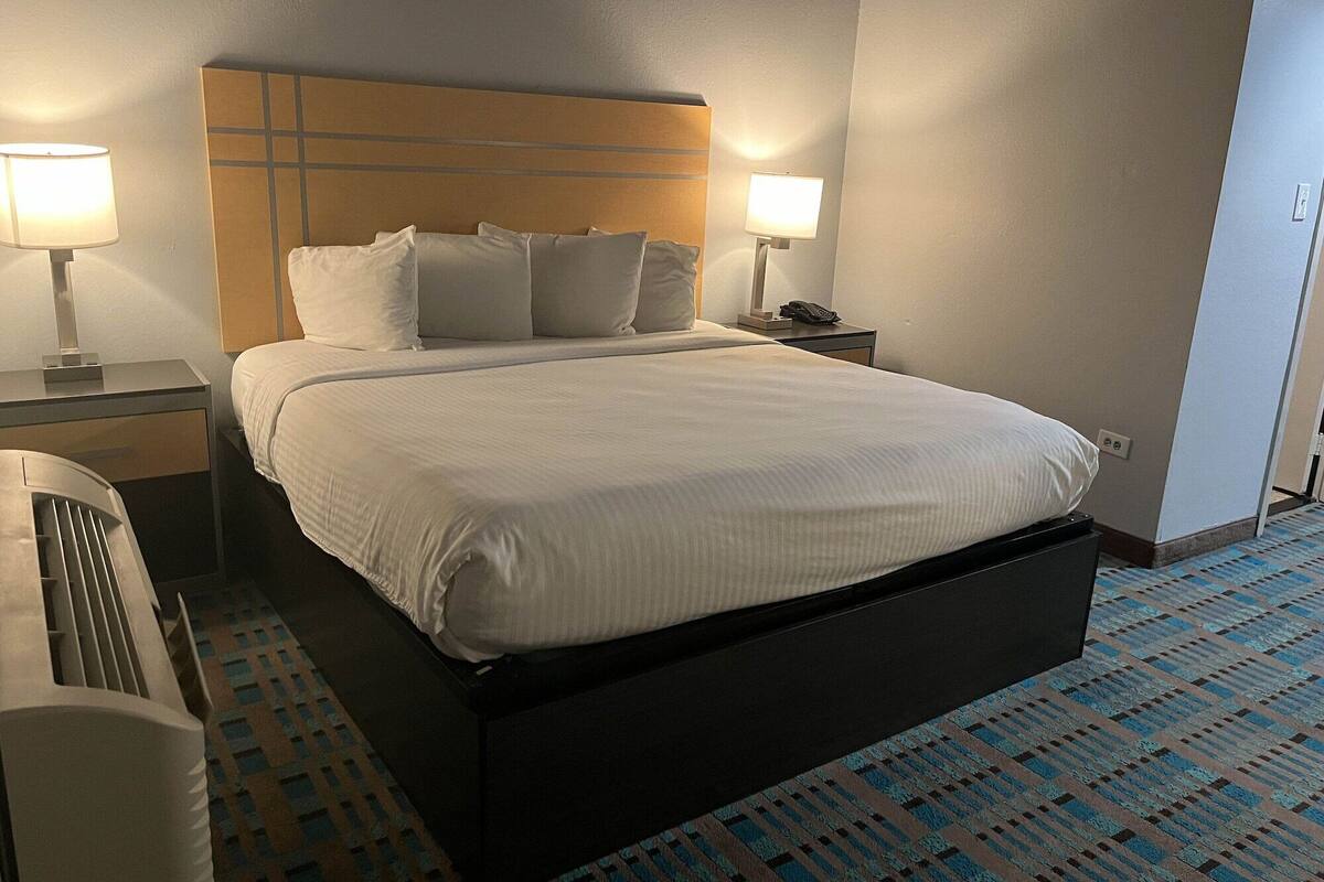 Premium bedding, pillowtop beds, desk, blackout drapes