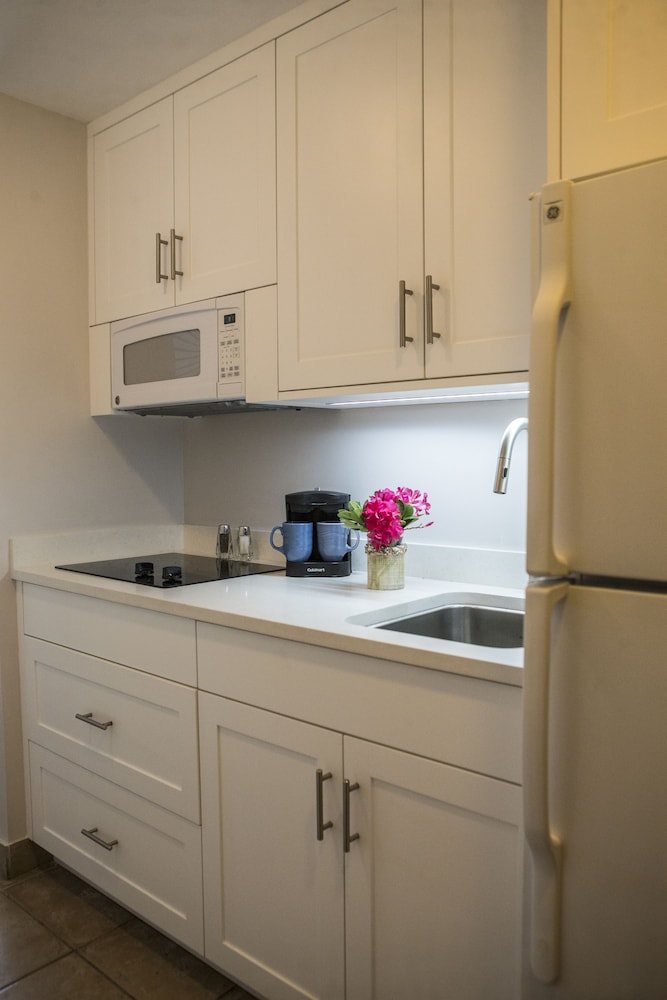 Ocean Club West by null