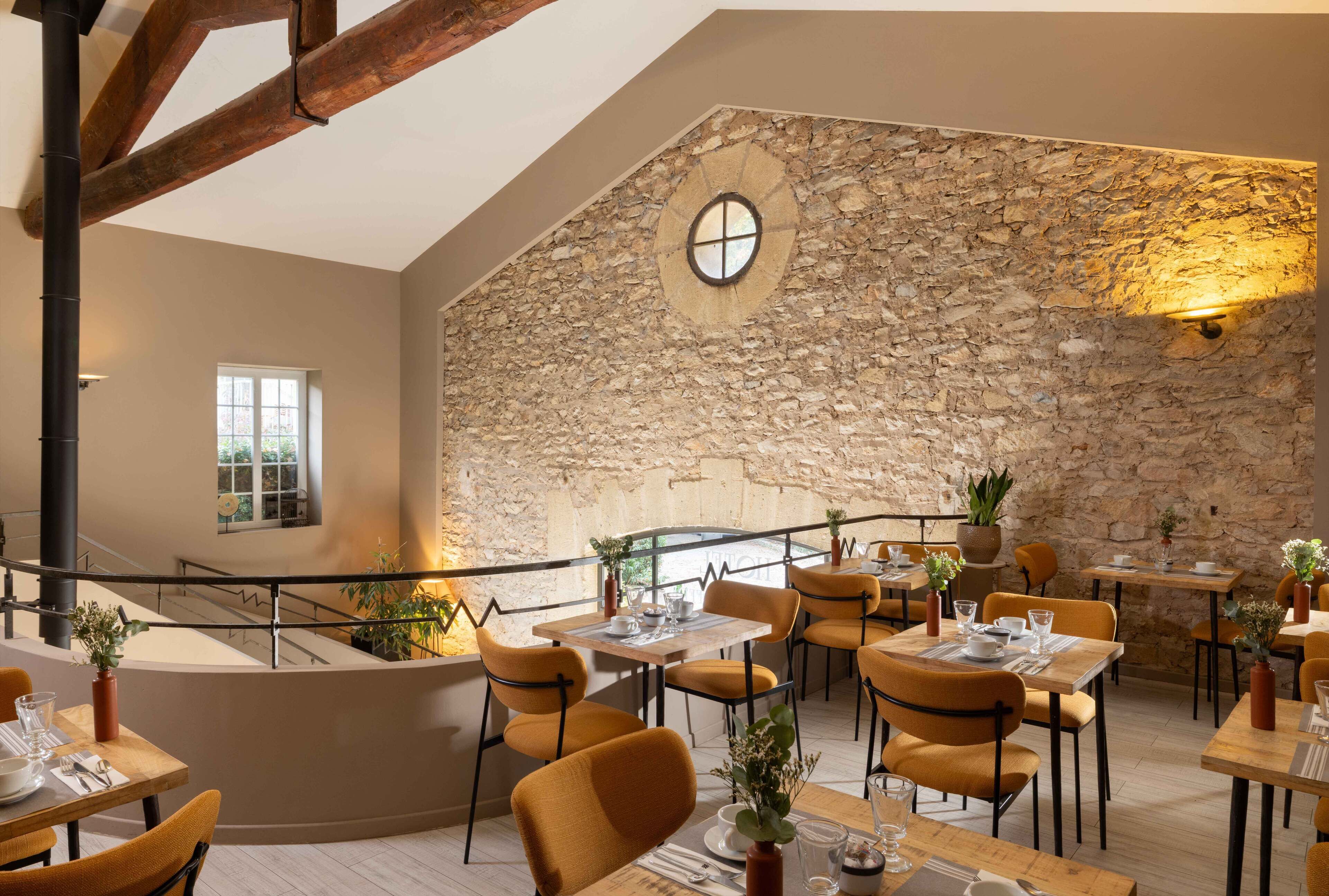 Petit déjeuner buffet (17 EUR par personne)