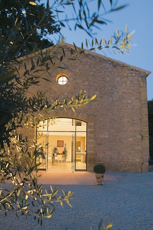 Front of property - evening/night. Le Pré Galoffre
