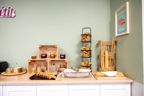 Daily continental breakfast for a fee