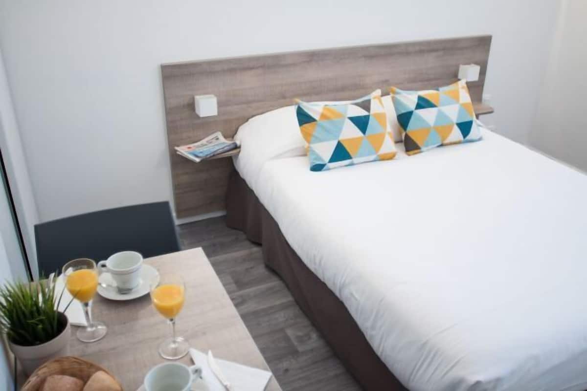 Cortinas opacas y sistema de insonorización