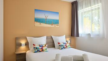 Apartment, 1 Bedroom, Double bed | Blackout drapes, soundproofing, iron/ironing board, free WiFi