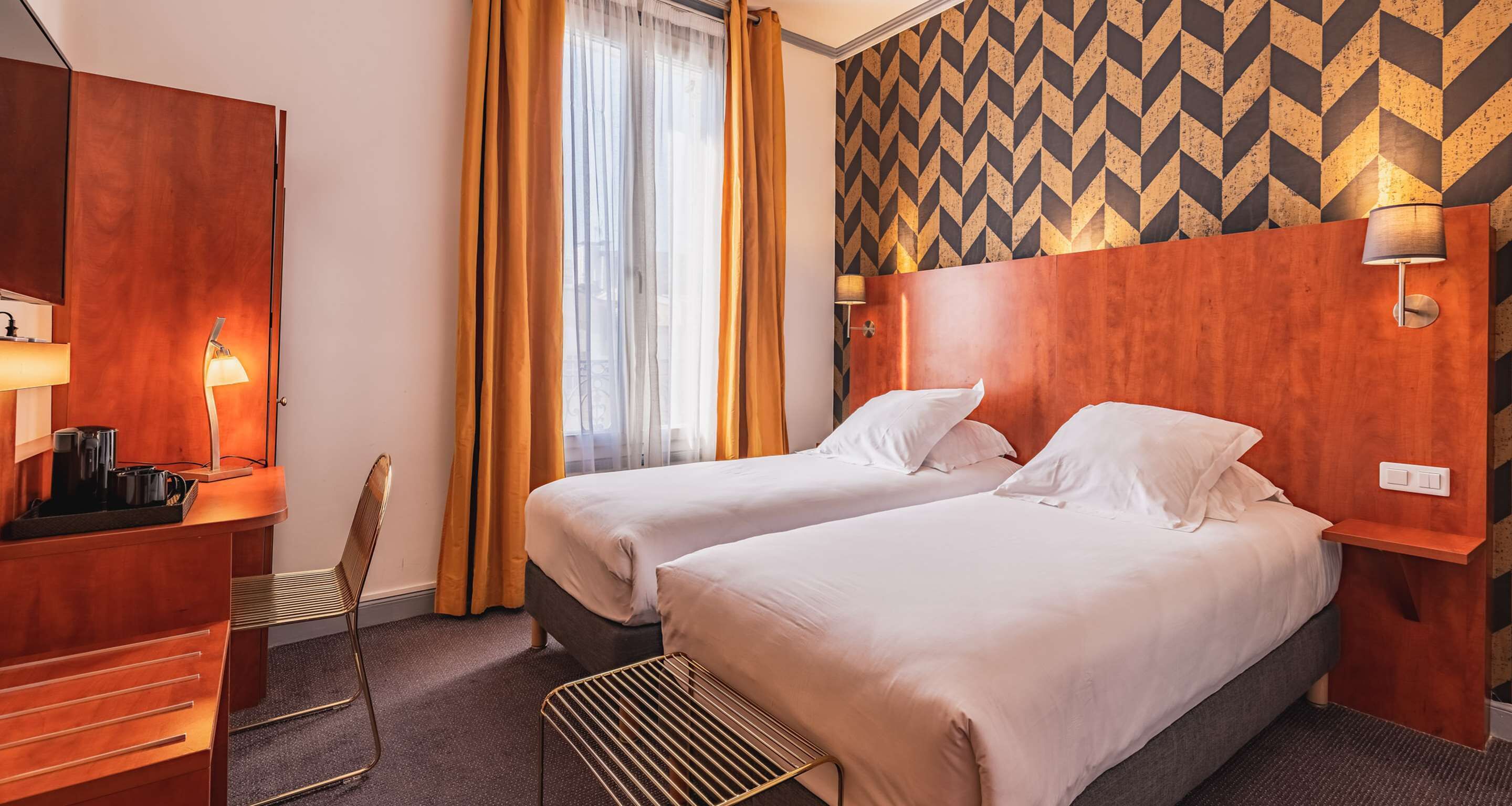 Premium bedding, in-room safe, desk, laptop workspace