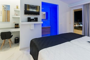 Camera Superior con letto matrimoniale o 2 letti singoli | Minibar, una cassaforte in camera, insonorizzazione, Wi-Fi gratuito