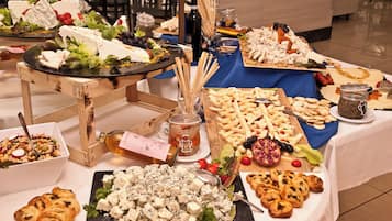 餐飲
