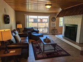 Suite, letti multipli, caminetto (Non-Pet Friendly) | Soggiorno