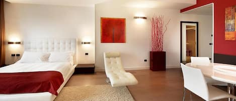 Suite (Wellness) | Minibar, coffres-forts dans les chambres, bureau, rideaux occultants