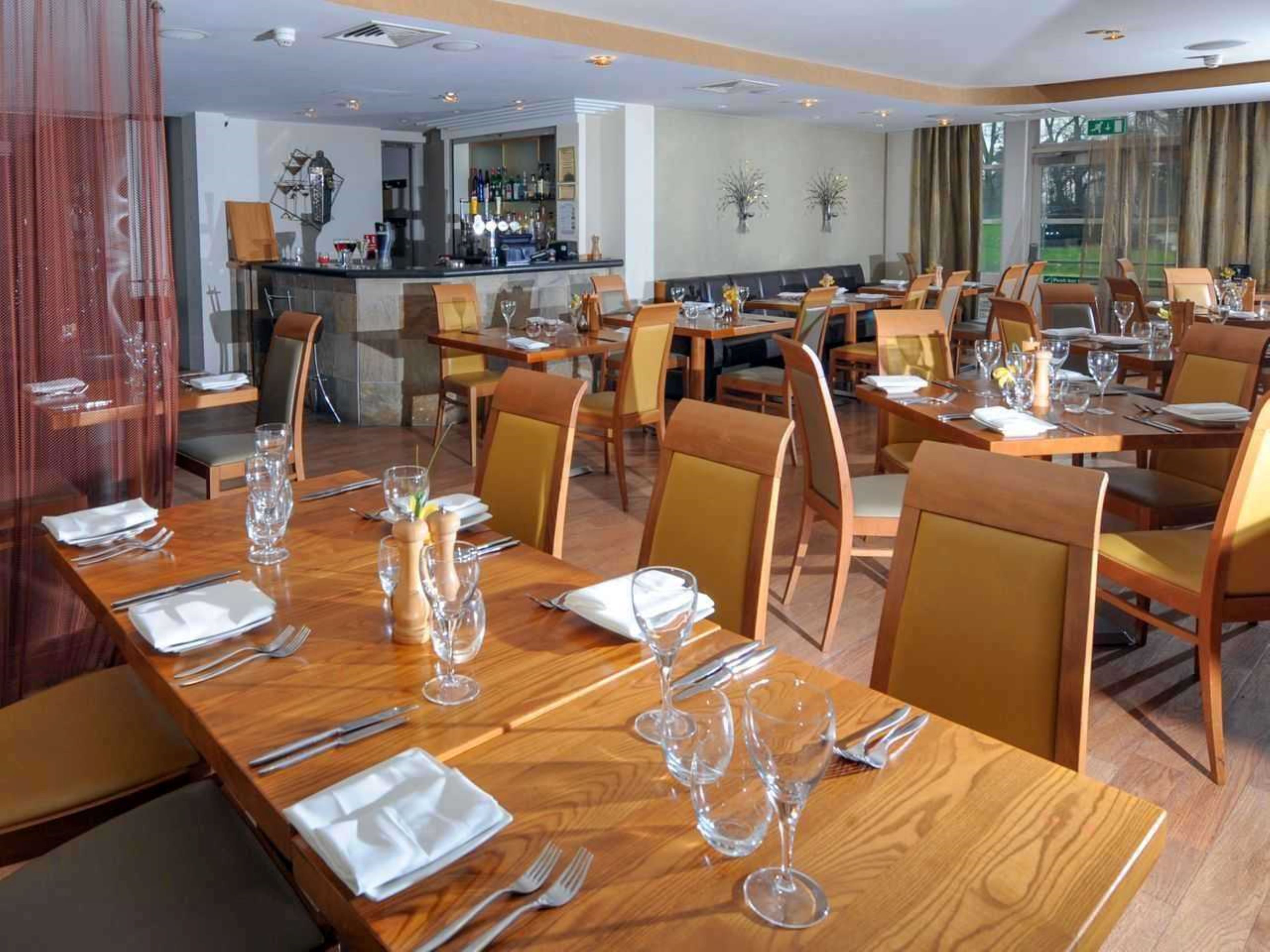 Petit déjeuner, déjeuner et dîner servis sur place