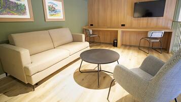 In-room safe, desk, soundproofing, free cribs/infant beds