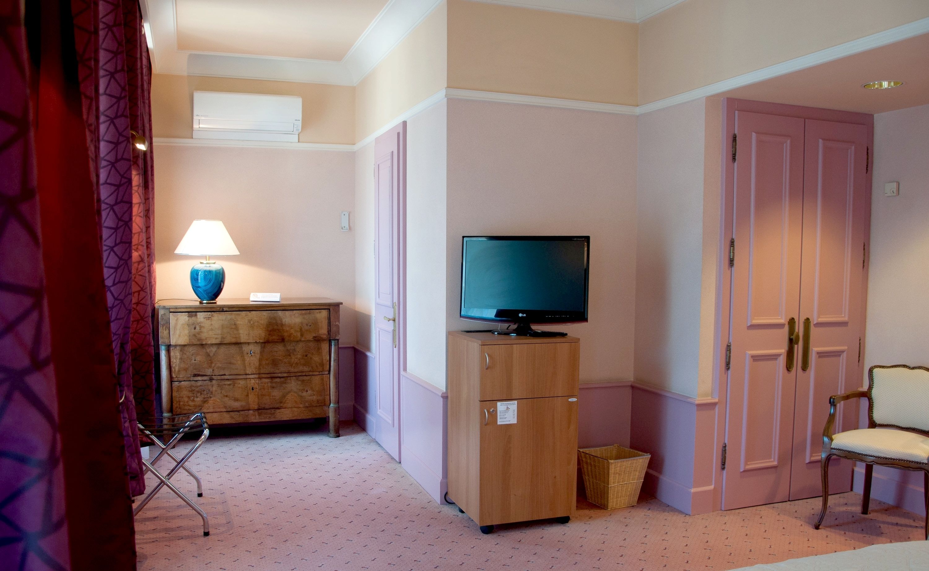 Room amenity