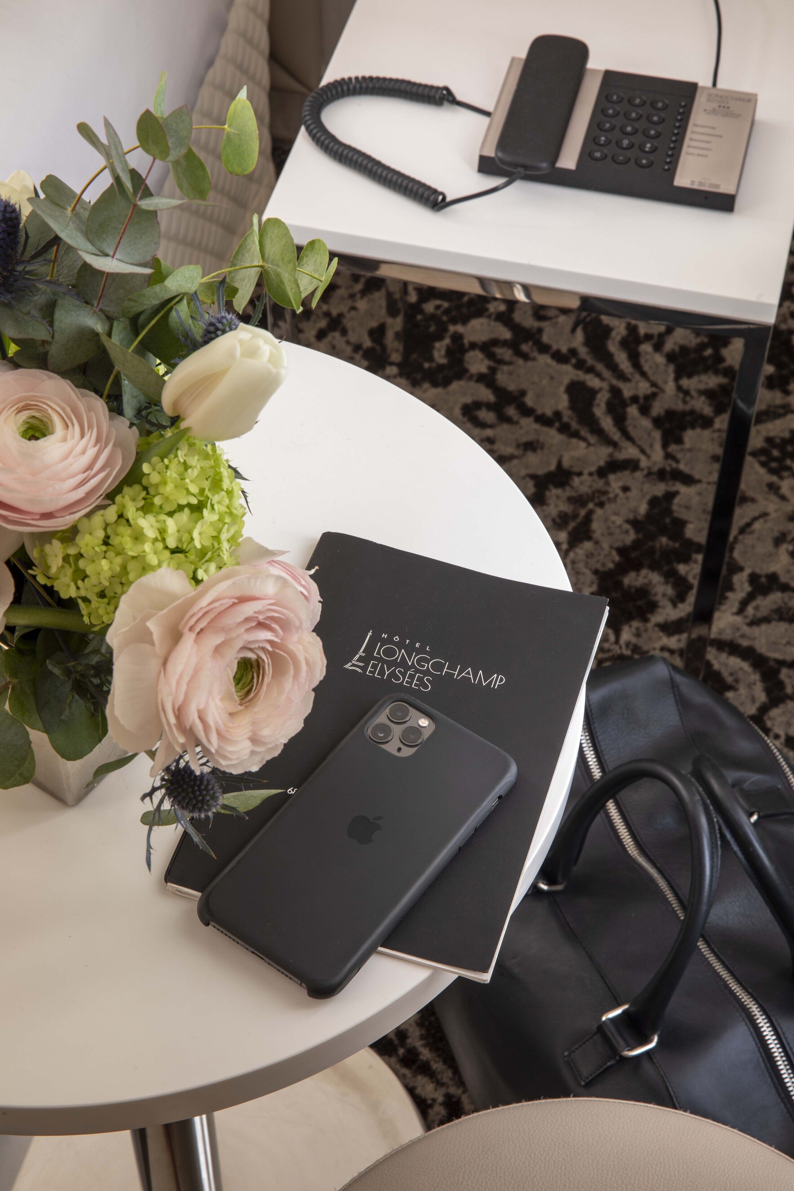 hypo-allergenic bedding, tempur-pedic beds, in-room safe, desk