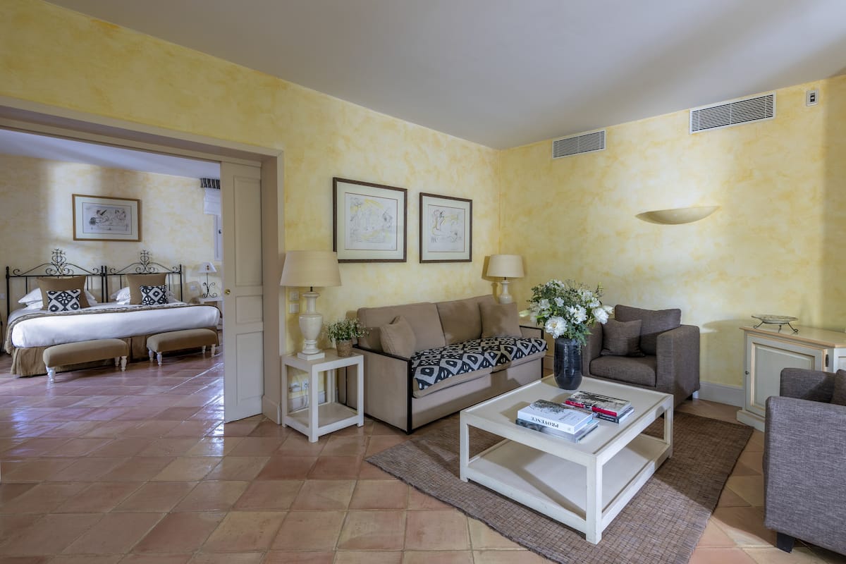 family suite | living area | 42-inch tv with satellite channels