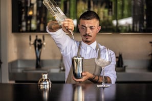 Bar (in der Unterkunft)