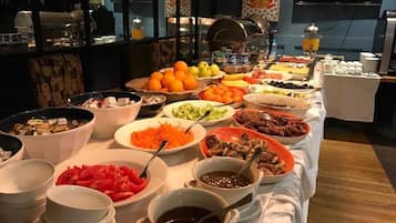 Free daily continental breakfast