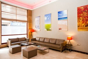 Sala de estar en el lobby