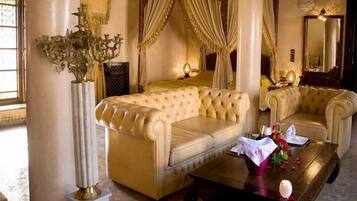 Royal Suite | Living area | Flat-screen TV