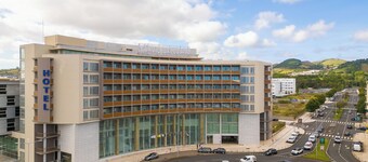 VIP Executive Azores Hotel