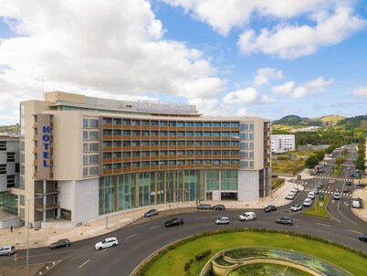 VIP Executive Azores Hotel