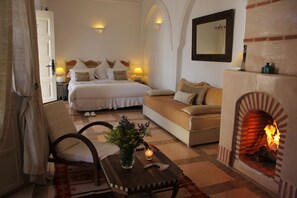 Deluxe Double or Twin Room | Egyptian cotton sheets, premium bedding, Select Comfort beds - Riad Clémentine (Marrakech)