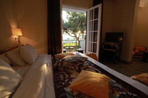 Minibar, in-room safe, desk - Transatlantique (Meknes)