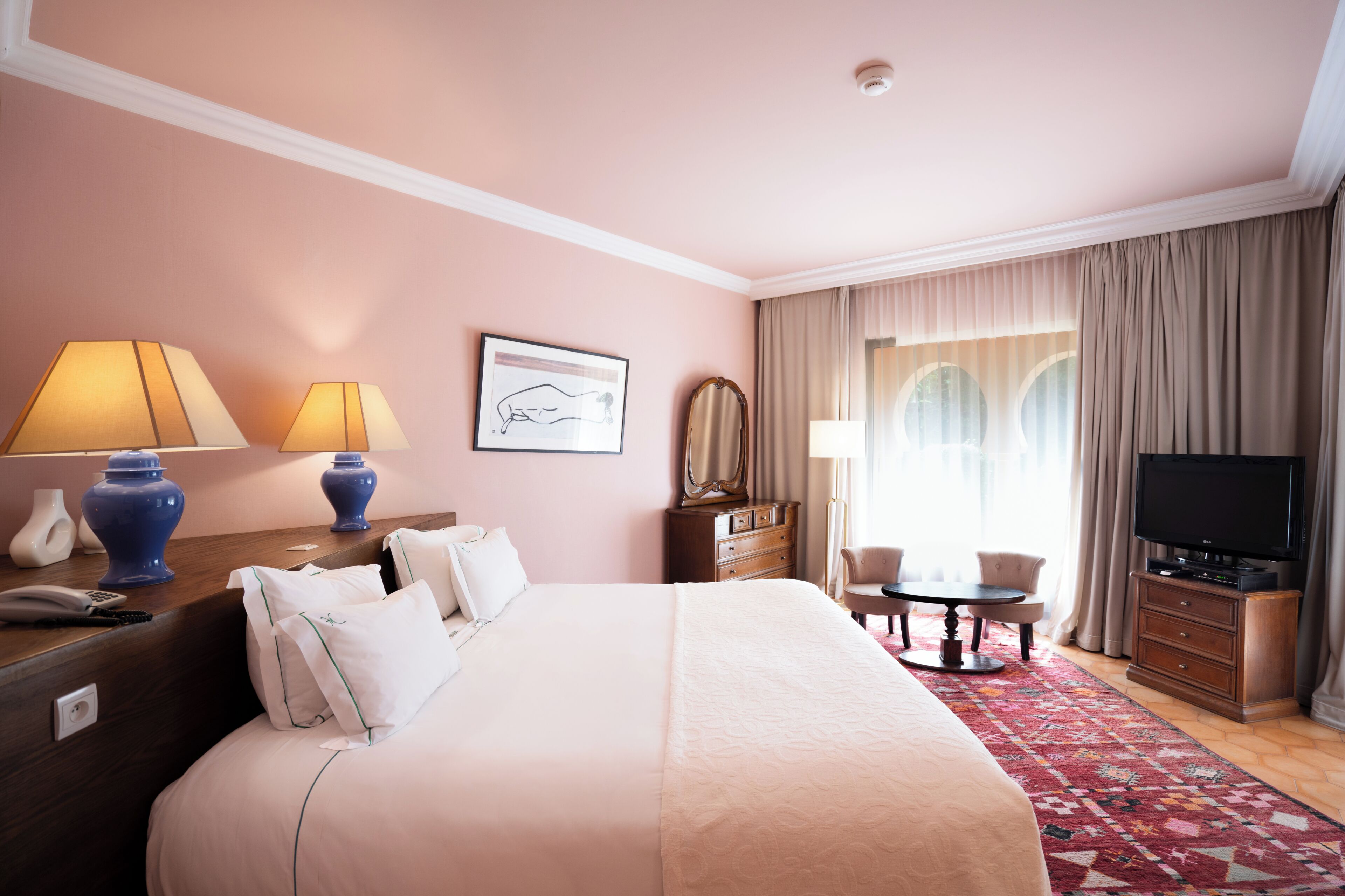 Suite (Pamplemousse) | Lakens van Egyptisch katoen, pillowtop-bedden, een minibar