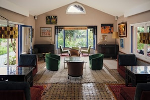Lobby sitting area - Villa Mandarine (Rabat)