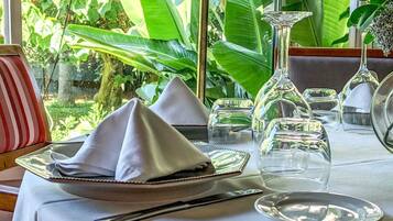 Frühstück, Mittagessen und Abendessen