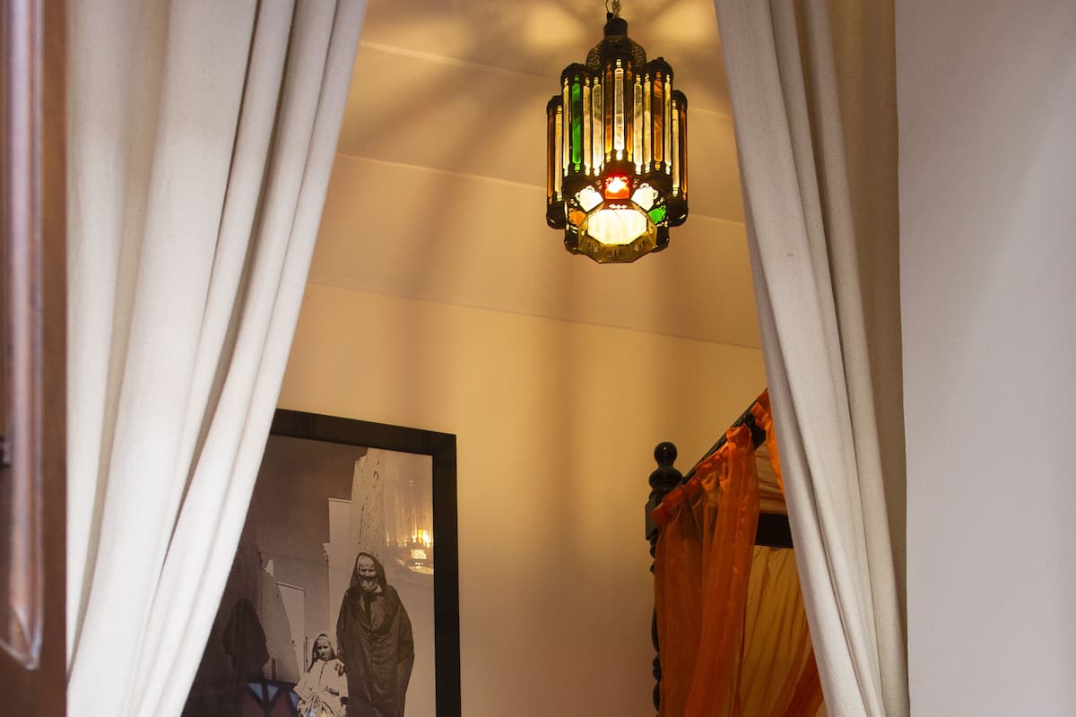 Habitación, no fumadores (Draa) | Cortinas opacas y ropa de cama